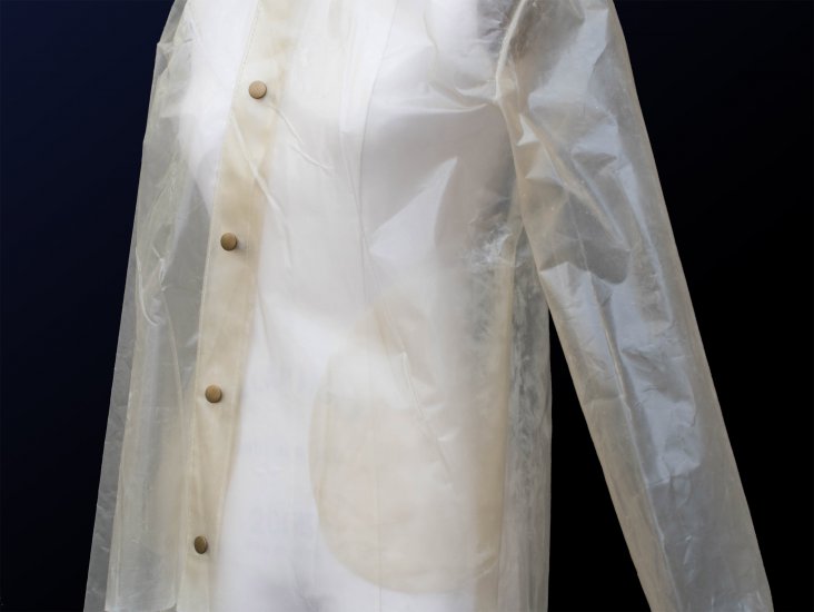 charlotte-mccurdy-bioplastic-raincoat-design_dezeen_2364_col_3